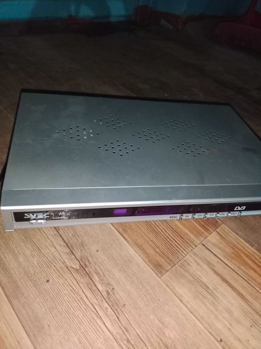 Продам спутниковый ресивер SVEC A8  пульта нет  в хорошем состоянии