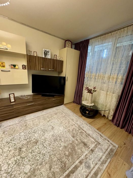 De vanzare Aprtament 2 camere - calea Grivitei