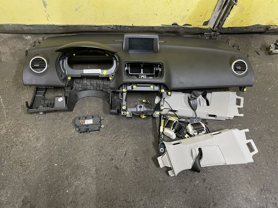 Plansa bord Centuri Modul Airbag Opel Meriva B an 2011/2017 Pret 2000