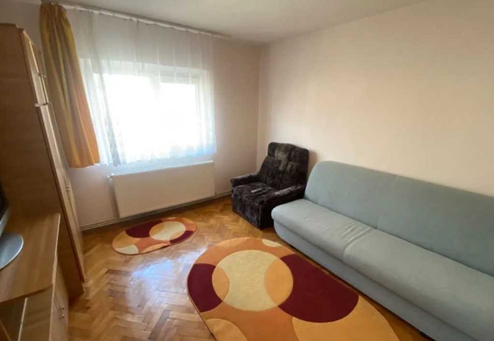 Дава се под наем Тристаен апартамент в Пловдив, Център - 79 кв.м за 234.6 € - Снимка #1