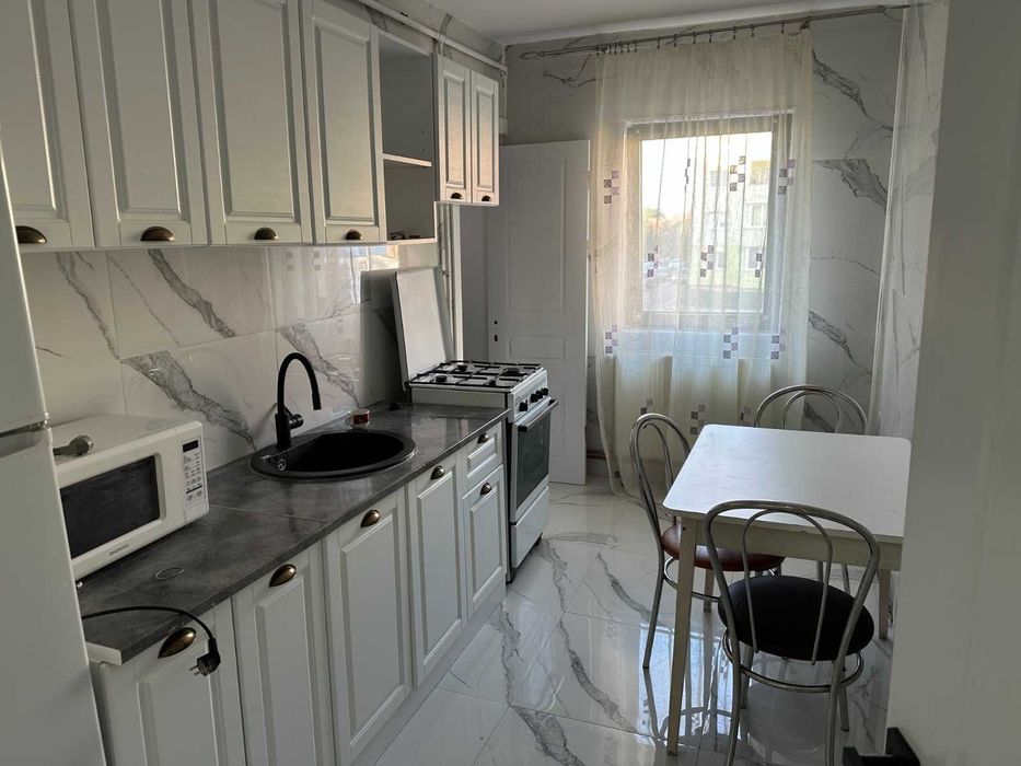 Inchiriez apartament 2 camere Sacele - Proprietar