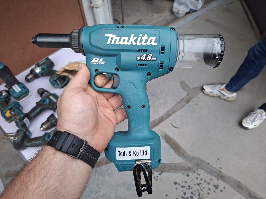 Акумулаторна нитачка makita DRV150