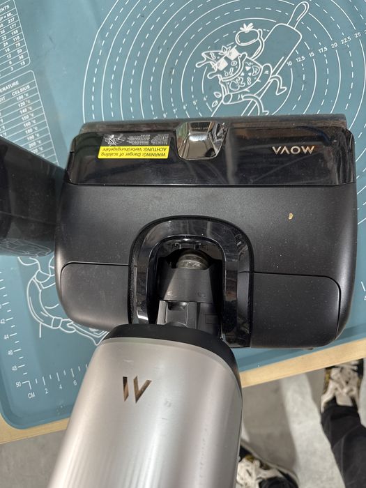 Aspirator umed uscat Mova HMH17A nu se aprinde