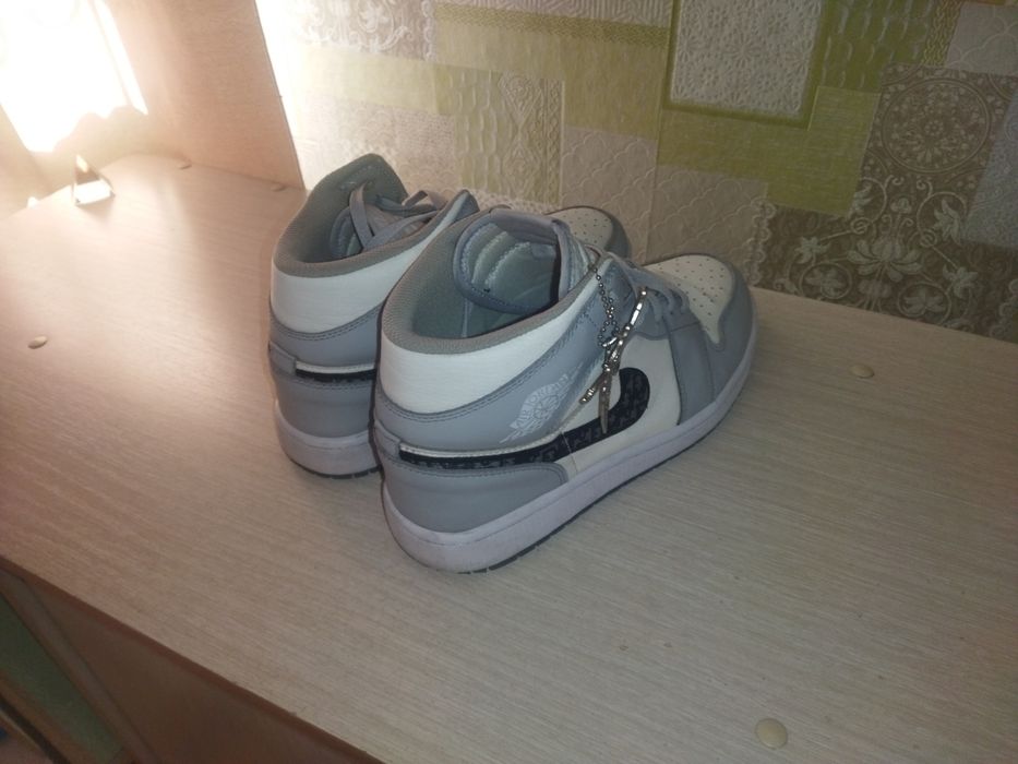 Jordan 1 high x Dior