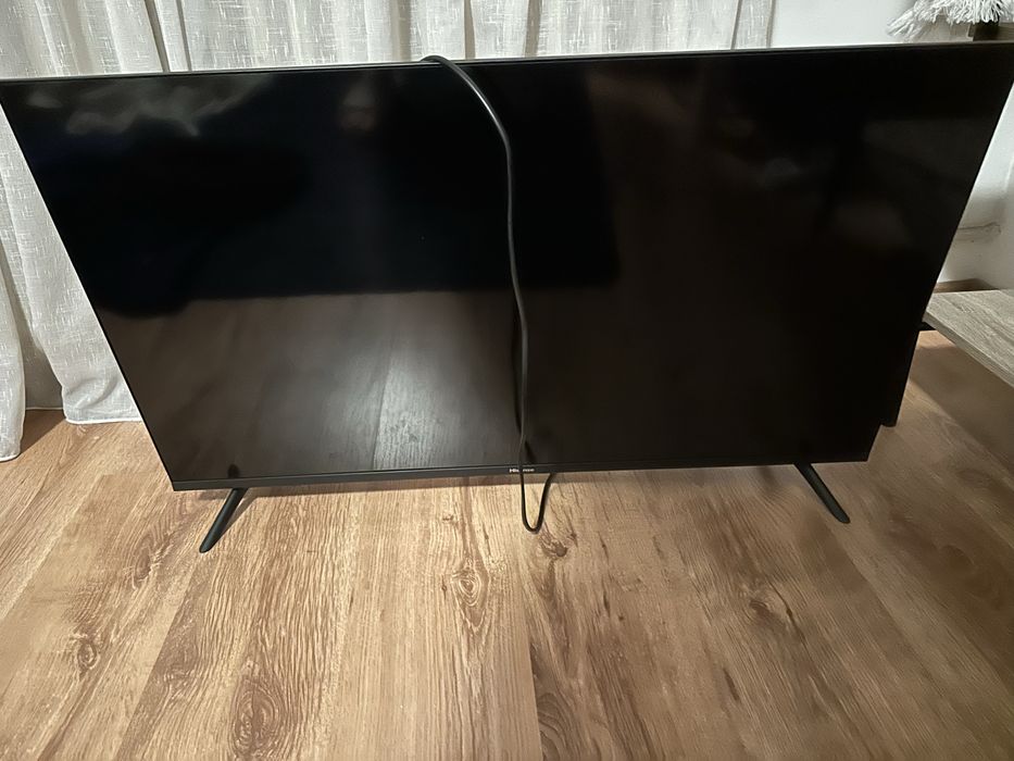 Tv hisense 100 CM