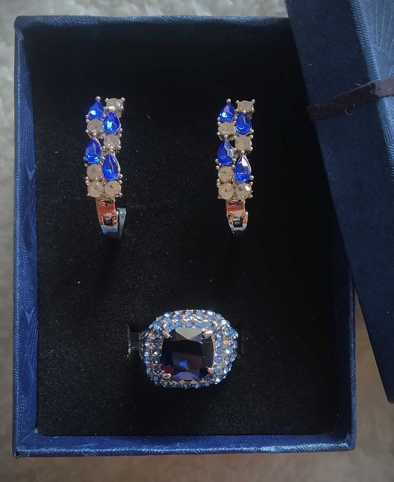 Супер разпродажба! Сребърен, дамски комплект в кутия.