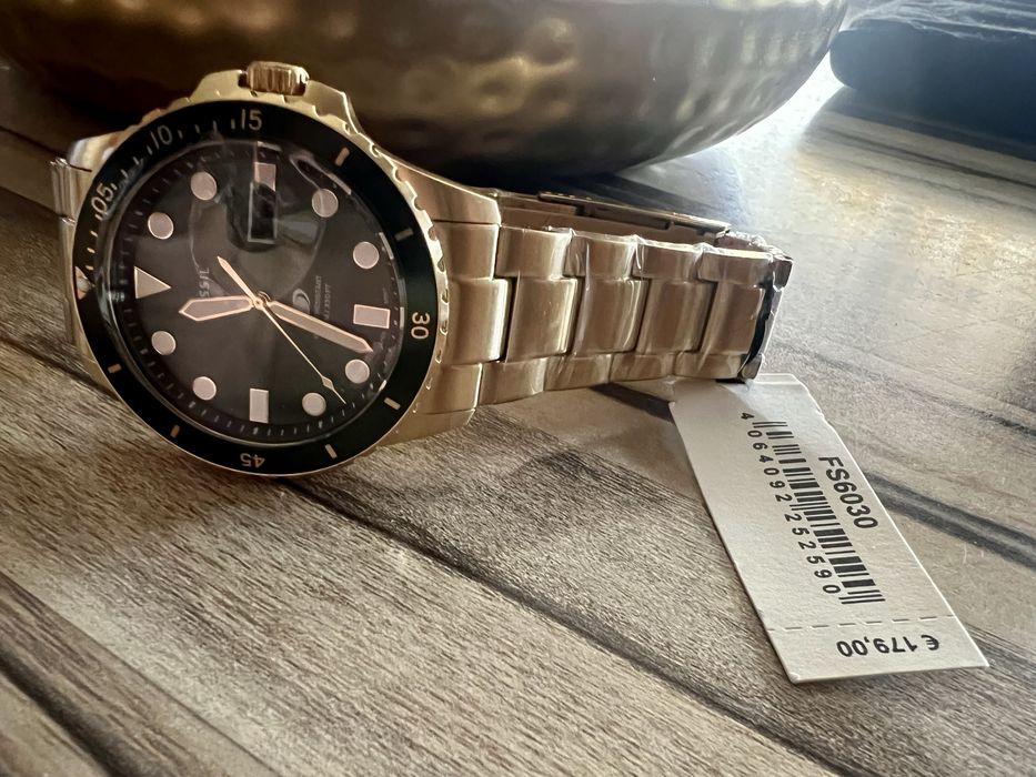 Fossil мъжки кварцов часовник. Нов!