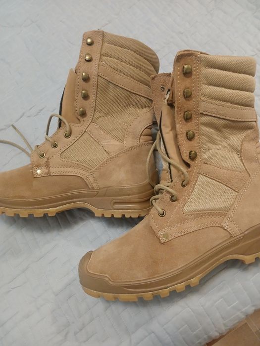 Продам берцы желтый