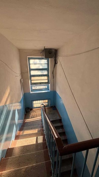 продам 2 комнатную квартиру