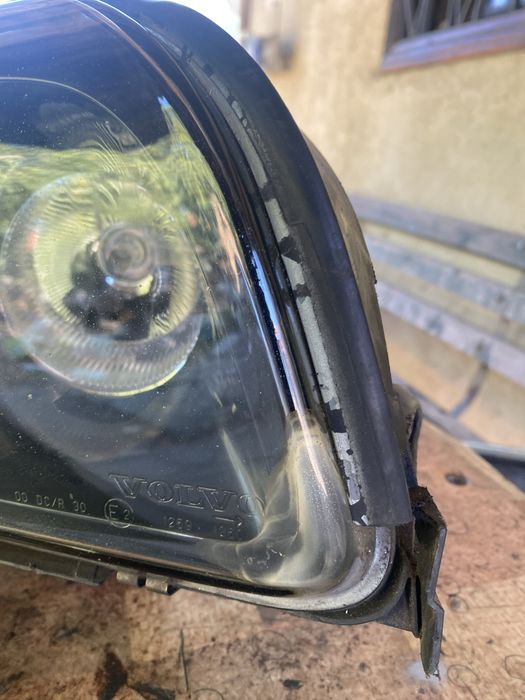 Десен фар ксенонов за волво s80