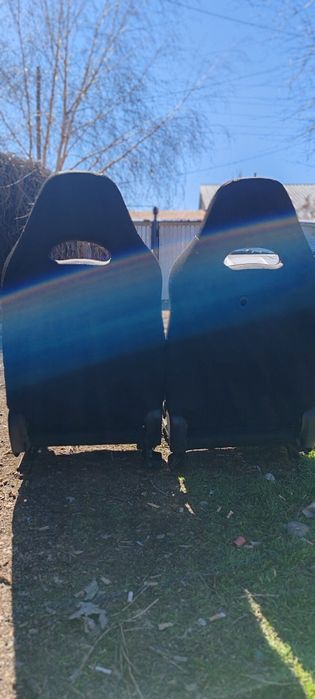 Передние сидения.