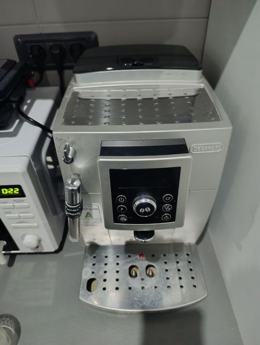 DeLonghi magnifica expresor cafea