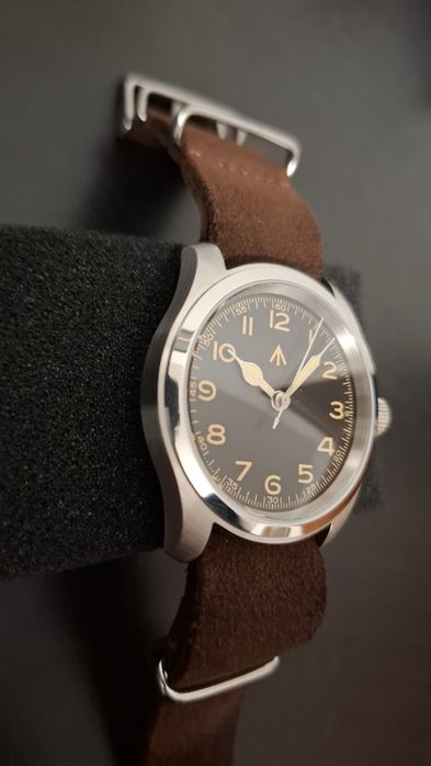 Militado Murph, 38 mm, 316L, safir