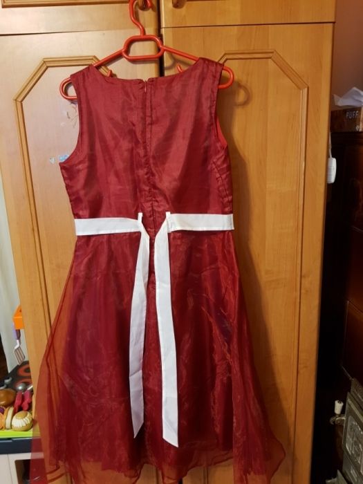 Rochita eleganta fete