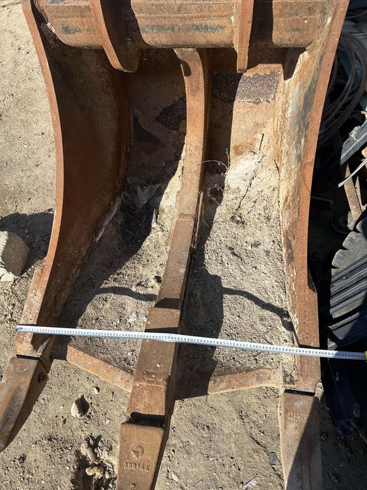 Ковш рыхлитель экскаватора