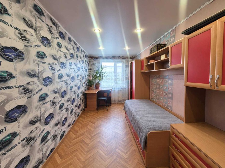 Продам 3 комн квартиру улучш/ планировки