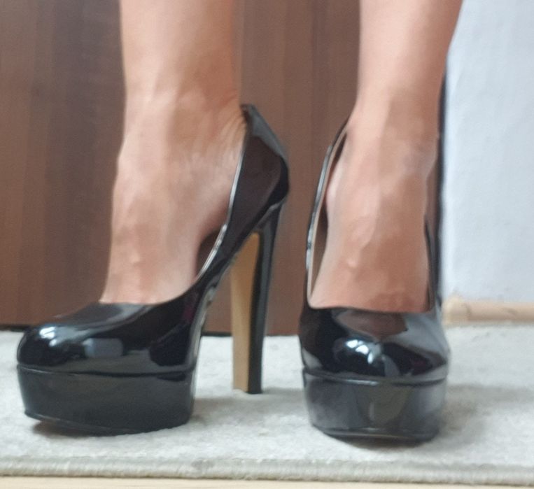 Pantofi cu toc 39