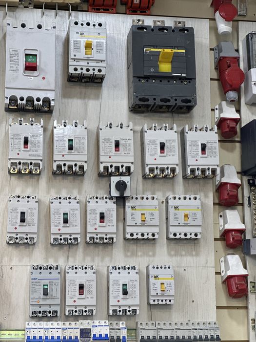 IEK автоматчиский виключатель диллер