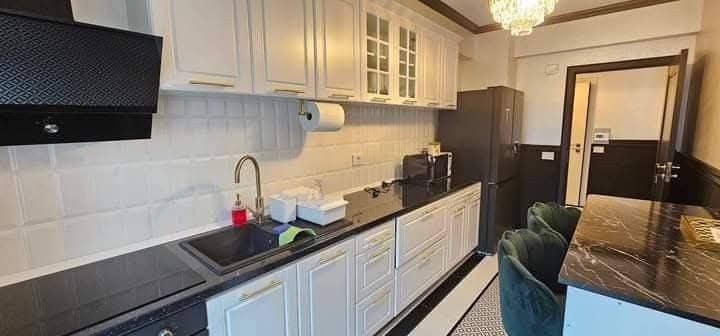 Vând apartament permium