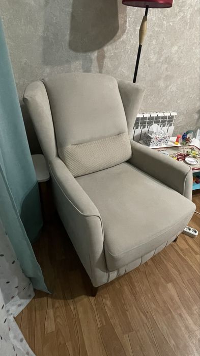 Кресло мягкое комфортное