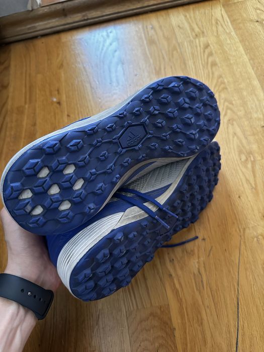 Футбольные бутсы Adidas PREDATOR