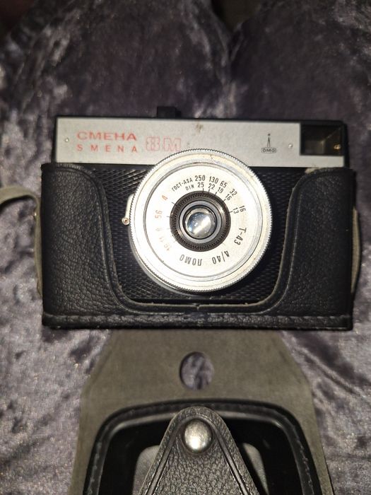 Продам пленочный фотоаппарат-ЛОМО