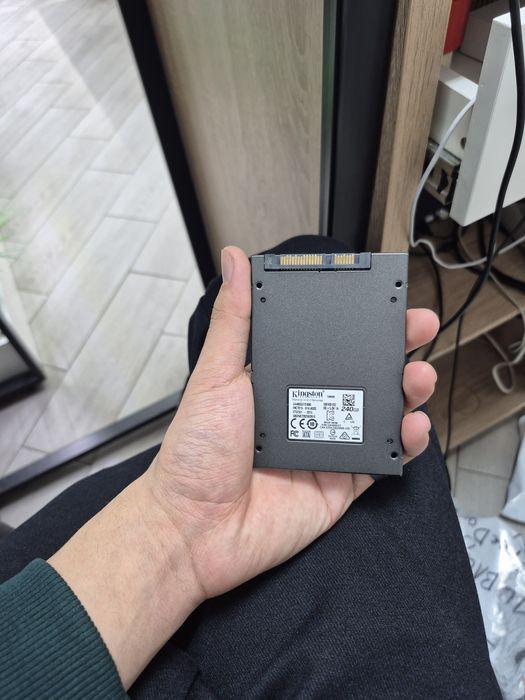 Продам SSD от Kingston на 240 gb