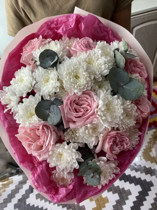 Букет розы хризантема