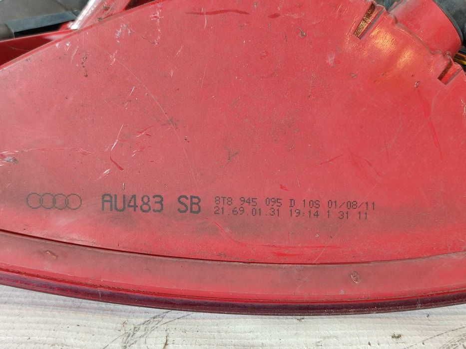 Stop aripă spate stânga Hatchback Audi A5 Sportback 8TA 2011 2.0 B Cod OEM: 8T8945095D (5G3)