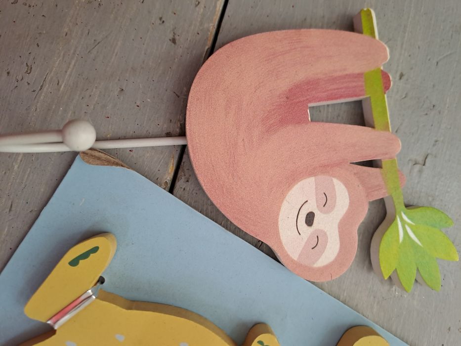 Детски закачалка дървени