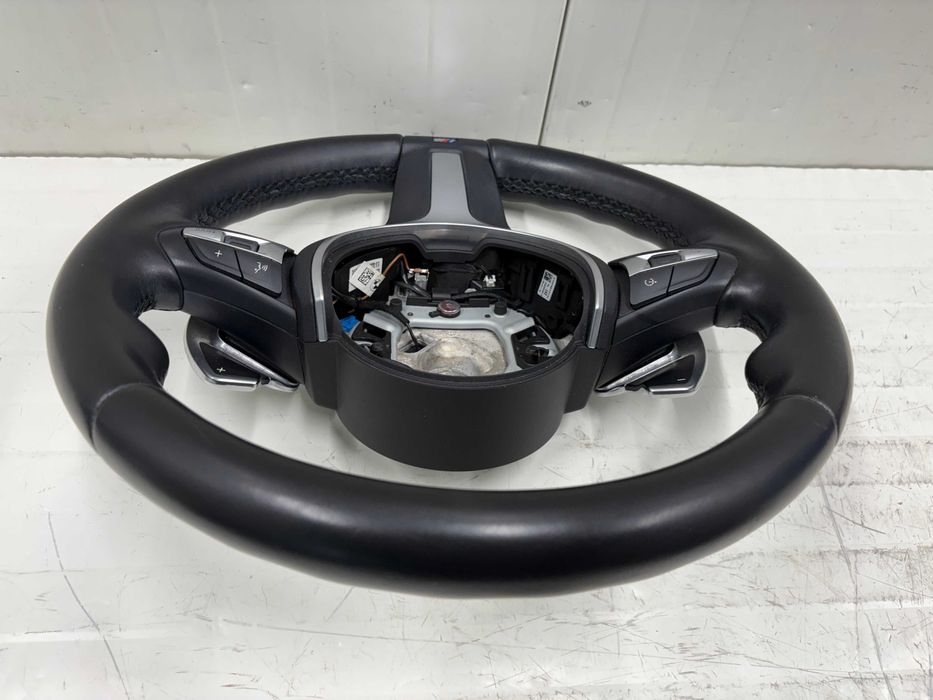 Кожен М спортен волан БМВ Ф45 Ф46 Х1 Ф48 Х2 Ф39 с пера