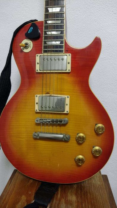 Chitara Electrica Aria Pro II Leopard Model 1980s , Plaintop Cherry Sunburst
