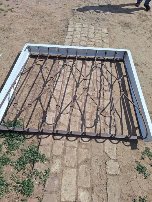 Продам решетки на окна