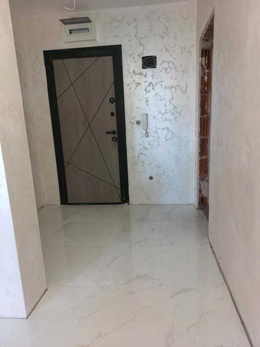 Продава се Тристаен апартамент в Варна, Център - 76 кв.м за 1944 €/кв.м - Снимка #3