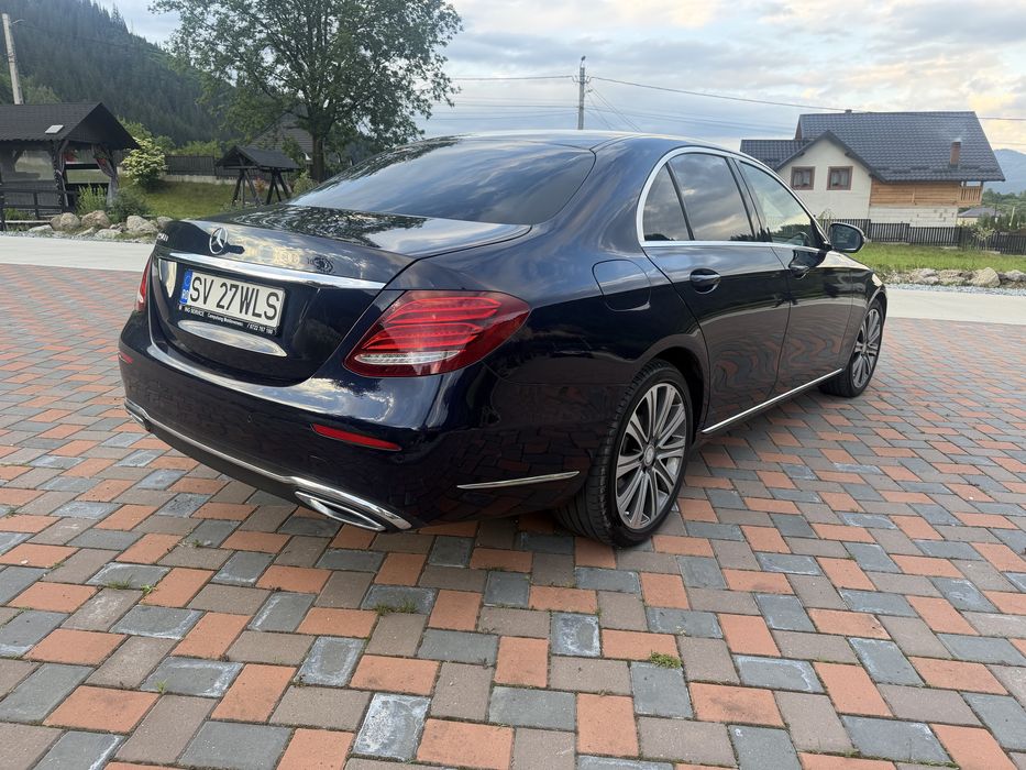 Mercedes Benz - E Class 220D - 2016 - W213