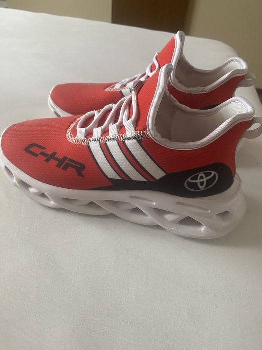 Pantofi sport Toyota C-HR