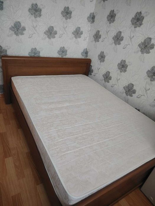 Продам кровать (двуспальная)