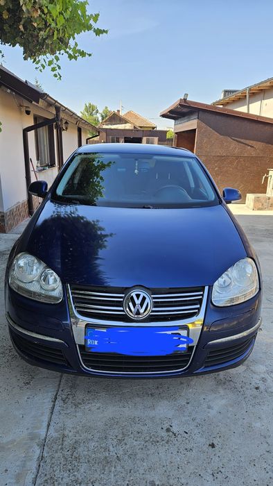 Vând Volkswagen Jetta,  1.6, benzina, stare bună, întreținută, fiscal pe loc