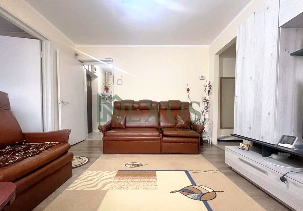 PROPRIETAR – Apartament 3 camere, 41 mp, etaj 3, centrală – lângă Spit