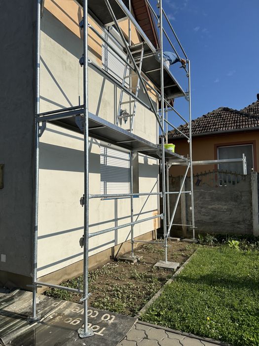 Inchiriez schela Layher de aluminiu