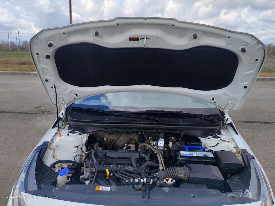 Машина hyundai i20 2023