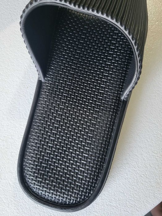 Papuci barbati negru 41-42  noi