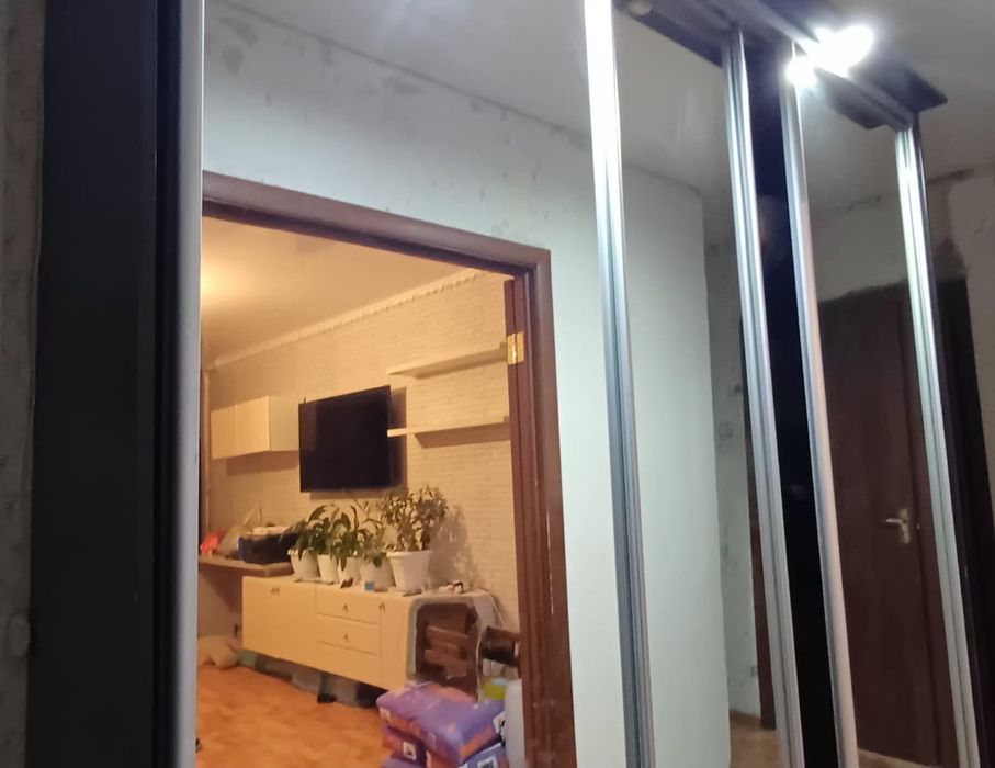 Продается шкаф хороший