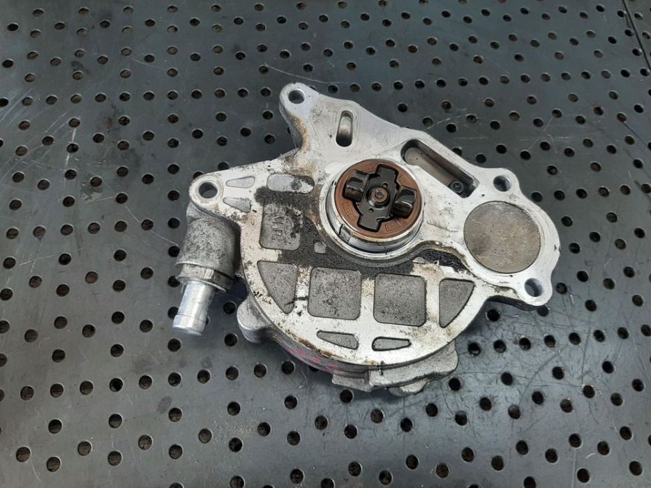 Pompa vacuum 2.0 tdi vw passat golf 6 audi a4 b8 audi a5 8t seat altea 5p skoda octavia 03l145100f
