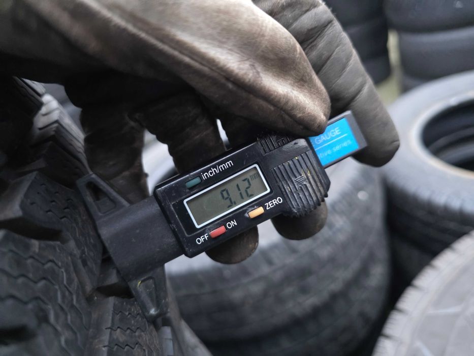 4бр Зимни гуми за бус 215 65 16 С - Semperit