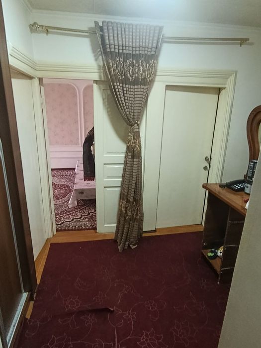 Срочно продается 3х ком кв 3-этаж 77-серия Микрорайон (сотилади)