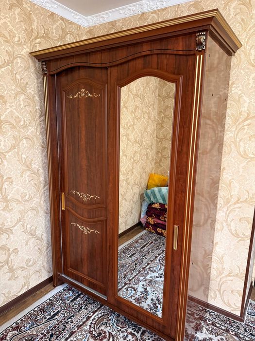 Шифоньер Шкаф купе с зеркалом