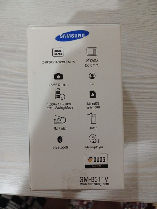 Samsung gusto 3  ochilmagan xali toza