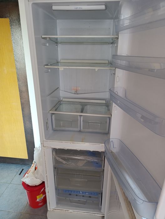 Combină indesit frigider