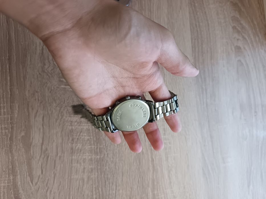 Телефоны и часы...  ЧИТАЙТЕ ОПИСАНИЕ